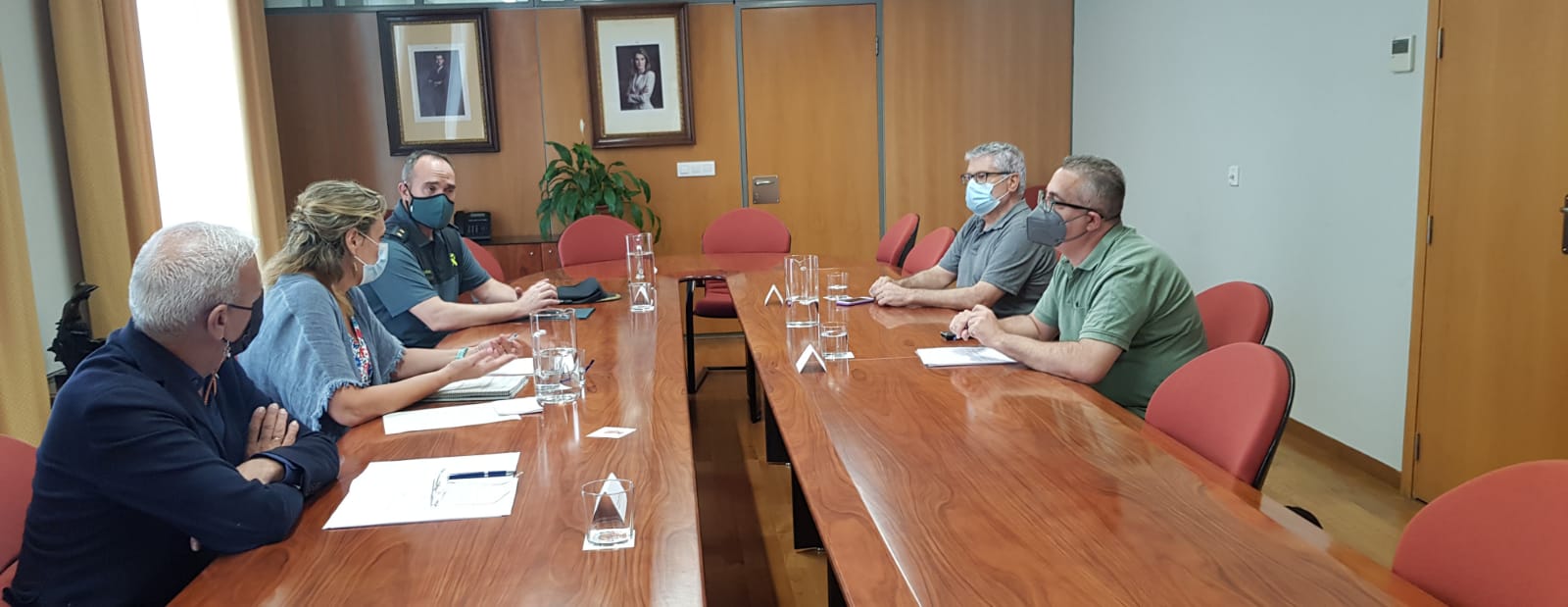La delegación del Gobierno destaca que la Guardia Civil realiza controles nocturnos y que las denuncias de robos en el campo han descendido La delegación del Gobierno destaca que la Guardia Civil realiza controles nocturnos y que las denuncias de robos en el campo han descendido