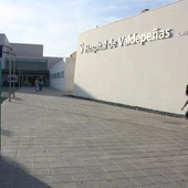 Las dos mujeres heridas fueron trasladados al Hospital de Valdepeñas Las dos mujeres heridas fueron trasladados al Hospital de Valdepeñas