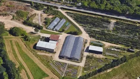 Parcela cocheras BEI Parcela cocheras BEI