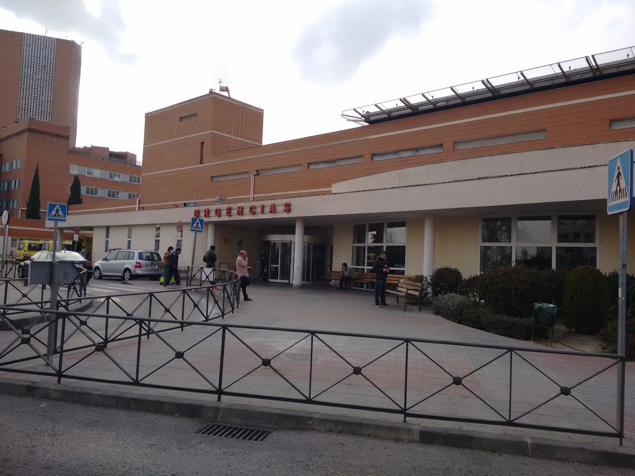 Muere una anciana tras ser agredida presuntamente por su marido con un martillo en Madrid Muere una anciana tras ser agredida presuntamente por su marido con un martillo en Madrid