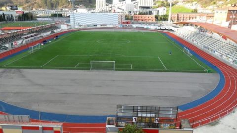 Campo de f&uacute;tbol Hermanos Antu&ntilde;a de Mieres