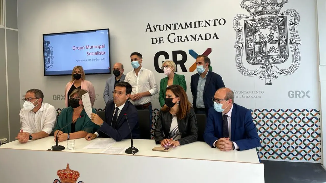 El PSOE da 72 horas a Salvador para que dimita o propiciará una moción de censura