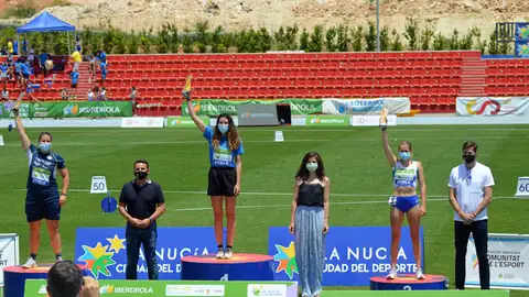 El Juventud Atlética Elche cuajó una gran actuación y finalizó en tercera posición. El Juventud Atlética Elche cuajó una gran actuación y finalizó en tercera posición.