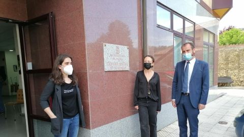 Laura Guti&eacute;rrez, edil de Bienestar Social, Melania &Aacute;lvarez e Iv&aacute;n Allende