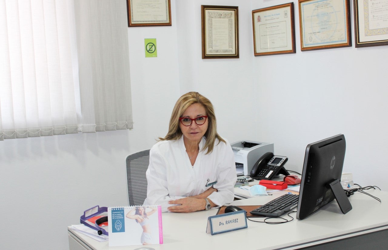 La Dra. Ana Ramirez, especialista en dermatología, recibe la distinción 'Académico Correspondiente' de la Real Academia de Medicina de la CV La Dra. Ana Ramirez, especialista en dermatología, recibe la distinción 'Académico Correspondiente' de la Real Academia de Medicina de la CV