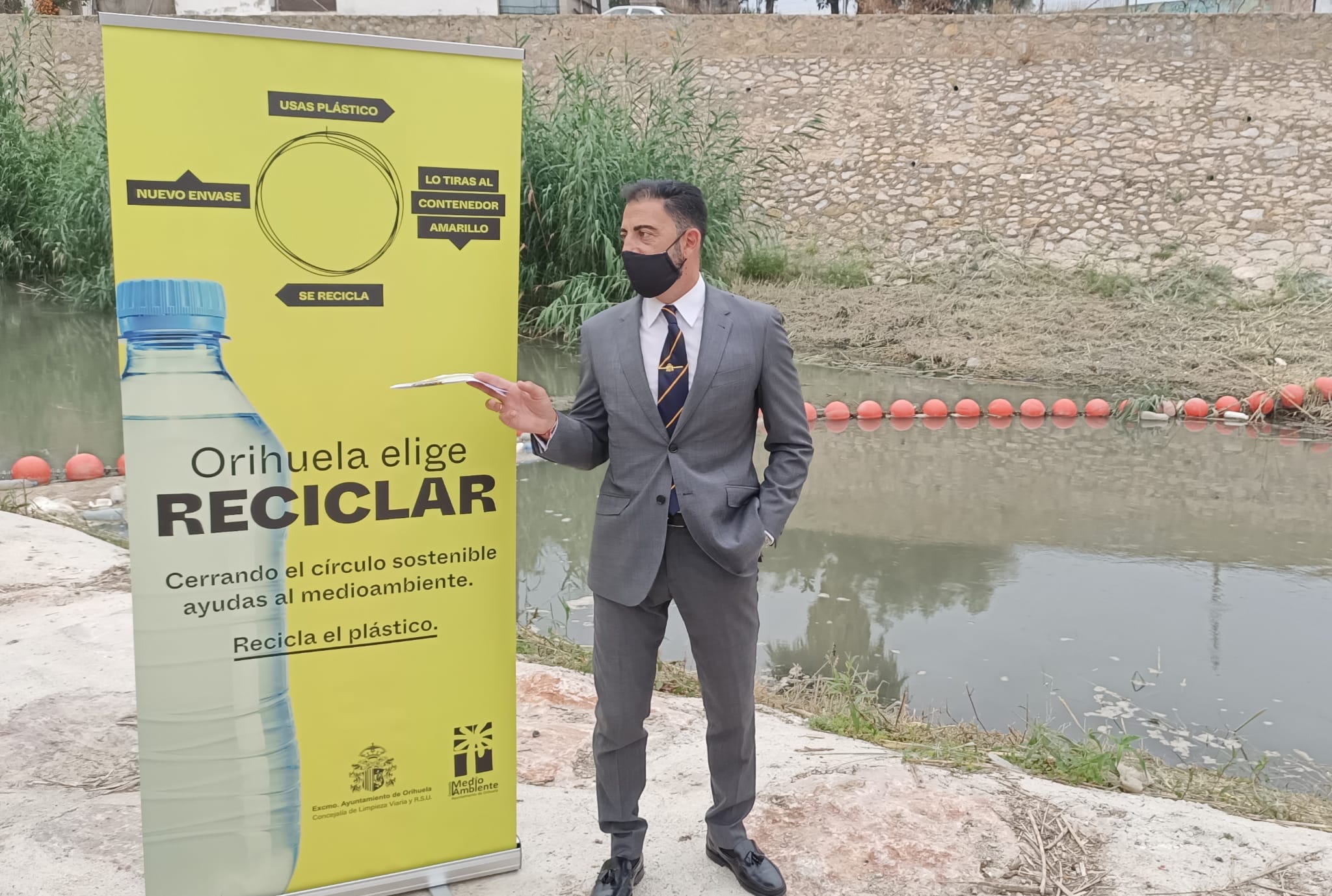 Limpieza Viaria y RSU inicia una campaña de concienciación de reciclaje de plásticos Limpieza Viaria y RSU inicia una campaña de concienciación de reciclaje de plásticos