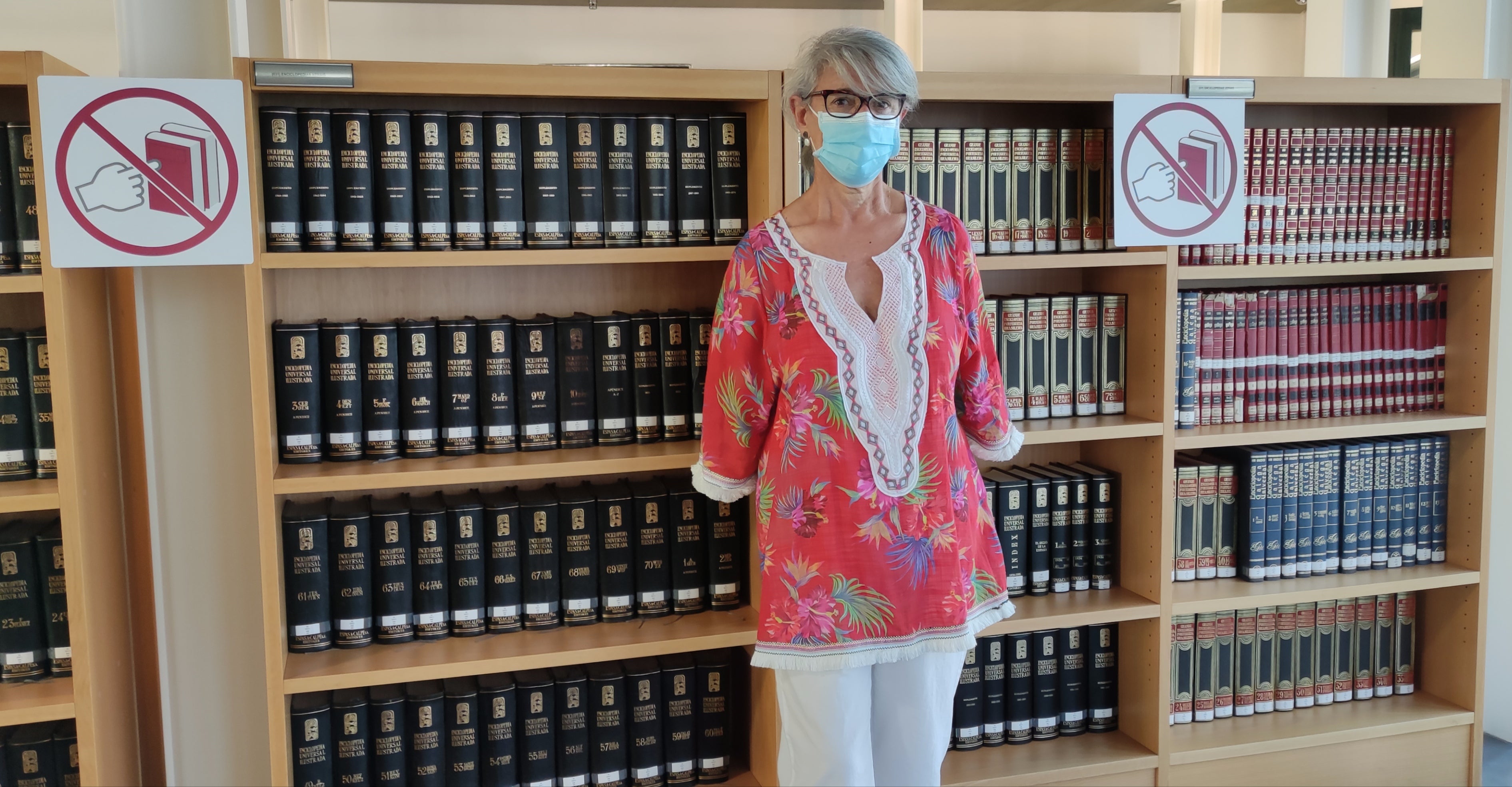 Desde a sala de investigación ata os depósitos pasando pola biblioteca de Filgueira Valverde: unha visita ao Edificio Fernández López con Mª Jesús Fortes Desde a sala de investigación ata os depósitos pasando pola biblioteca de Filgueira Valverde: unha visita ao Edificio Fernández López con Mª Jesús Fortes