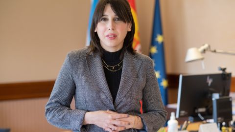 Mar&iacute;a Jes&uacute;s Lorenzana. conselleira de Emprego e Igualdade