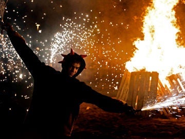 Quins petards i quines coques preferiu per Sant Joan? Quins petards i quines coques preferiu per Sant Joan?