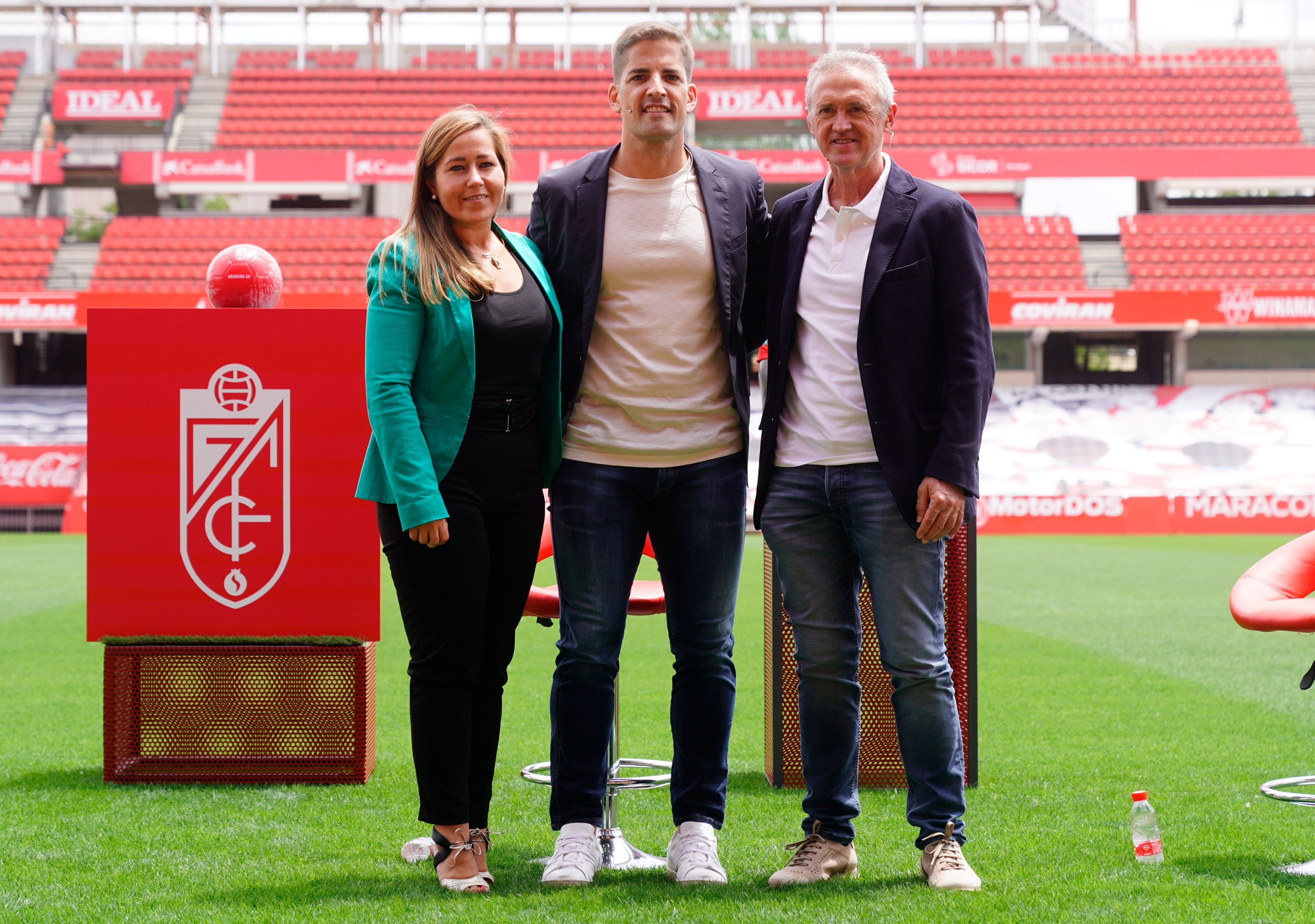 El Granada CF presenta a Robert Moreno, que ficha para las próximas dos temporadas. Onda Deportiva Granada 18/06/2021 El Granada CF presenta a Robert Moreno, que ficha para las próximas dos temporadas. Onda Deportiva Granada 18/06/2021