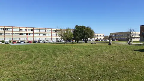 IES Carmen y Severo Ochoa de Luarca acoge prueba de dibujo para oposicion maestros secundaria. IES Carmen y Severo Ochoa de Luarca acoge prueba de dibujo para oposicion maestros secundaria.