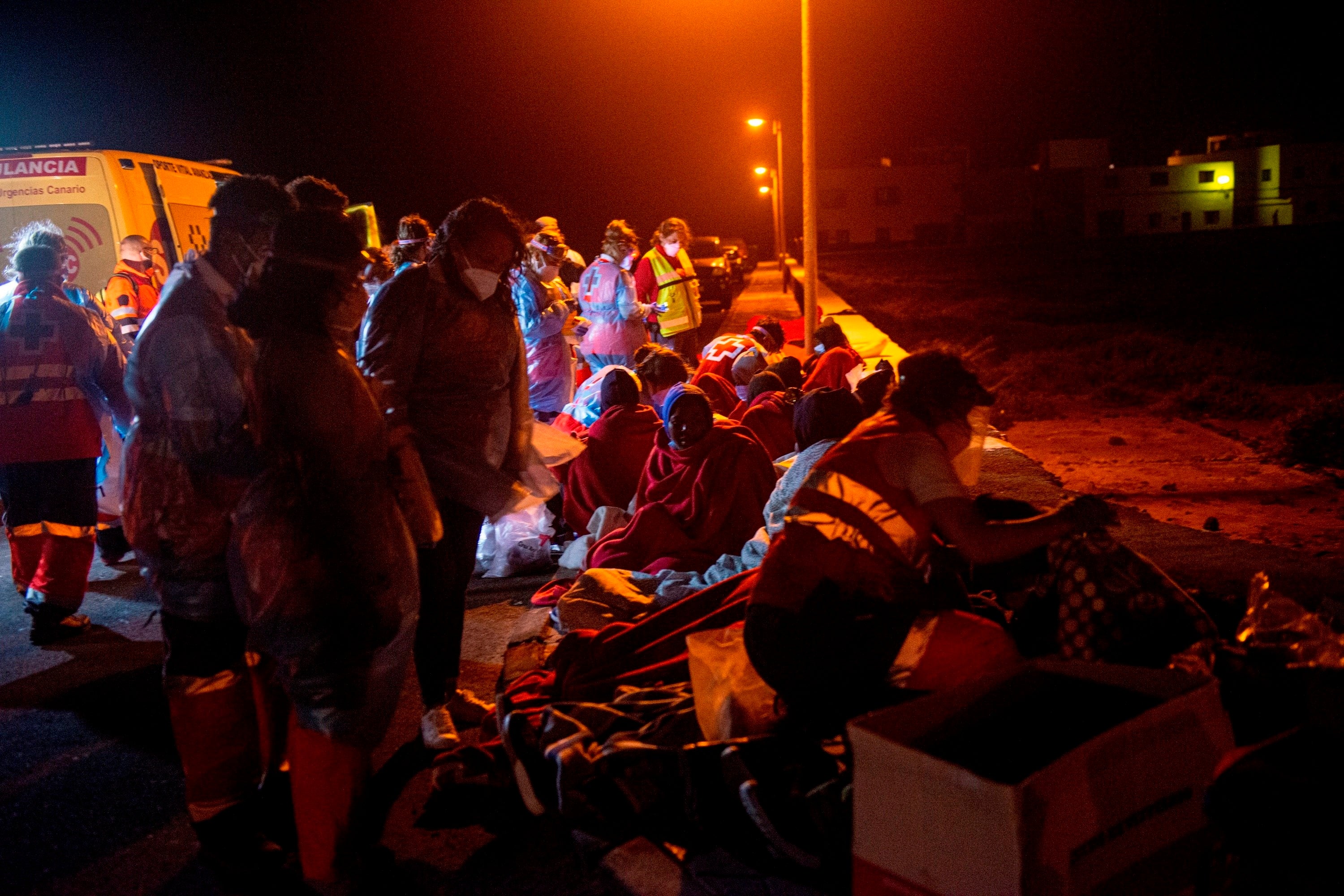 Llegan dos pateras con 25 migrantes a Benidorm y L'Alfàs del Pi Llegan dos pateras con 25 migrantes a Benidorm y L'Alfàs del Pi