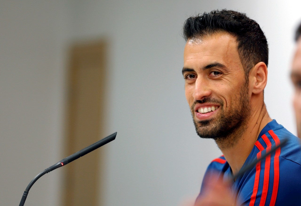 Busquets da negativo en el último test PCR y se incorpora hoy a la selección Busquets da negativo en el último test PCR y se incorpora hoy a la selección