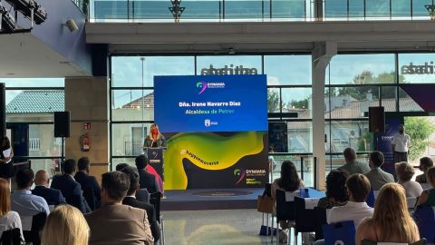 La alcaldesa de Petrer en la presentaci&oacute;n de la nueva imagen del CC Dynamia