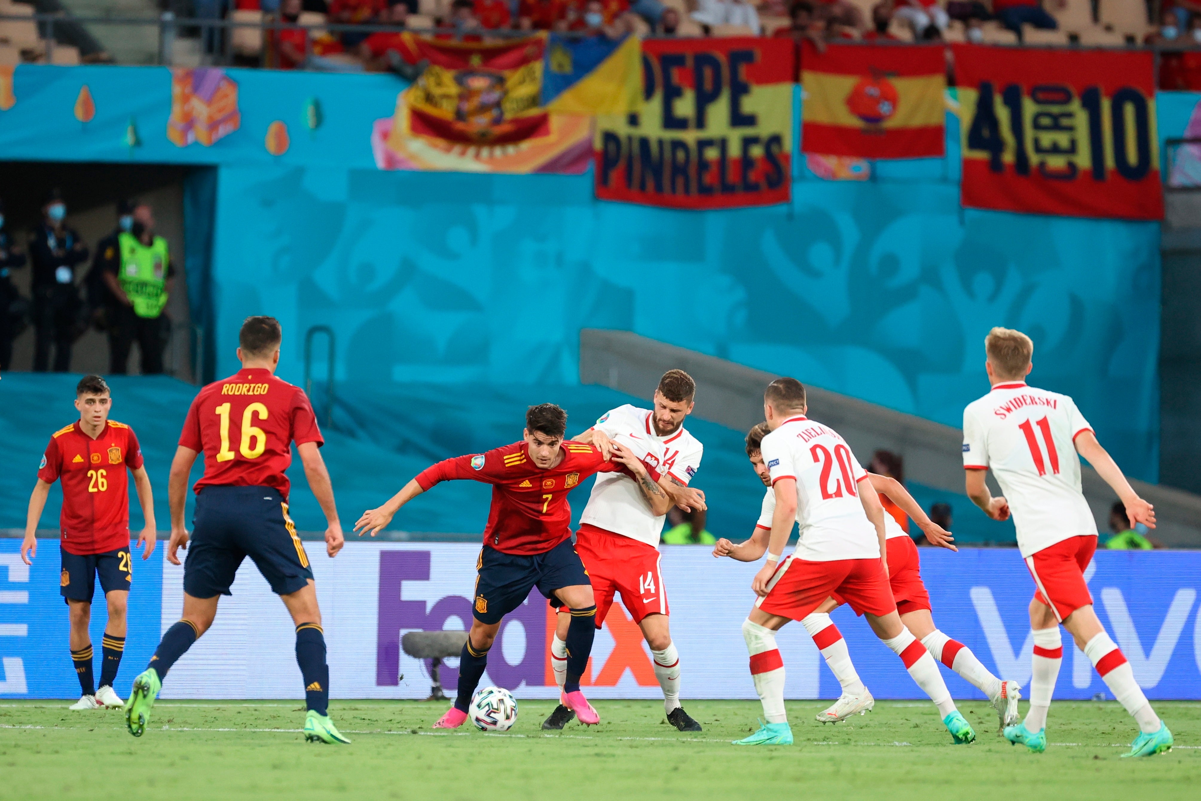 La selección española también empata contra Polonia y se jugará el pase a octavos en la última jornada La selección española también empata contra Polonia y se jugará el pase a octavos en la última jornada