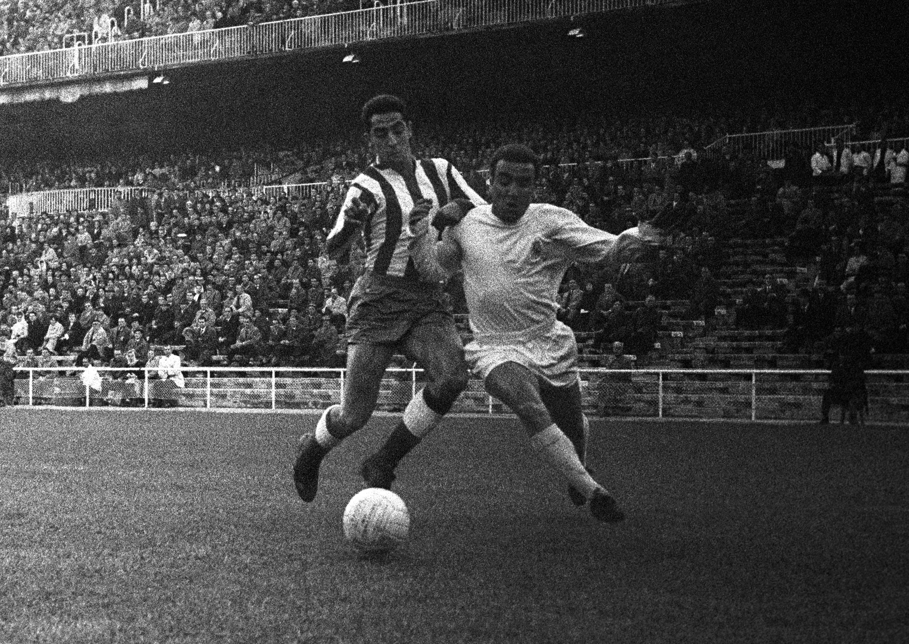 Muere Luis del Sol, mítico futbolista de Betis y Real Madrid Muere Luis del Sol, mítico futbolista de Betis y Real Madrid