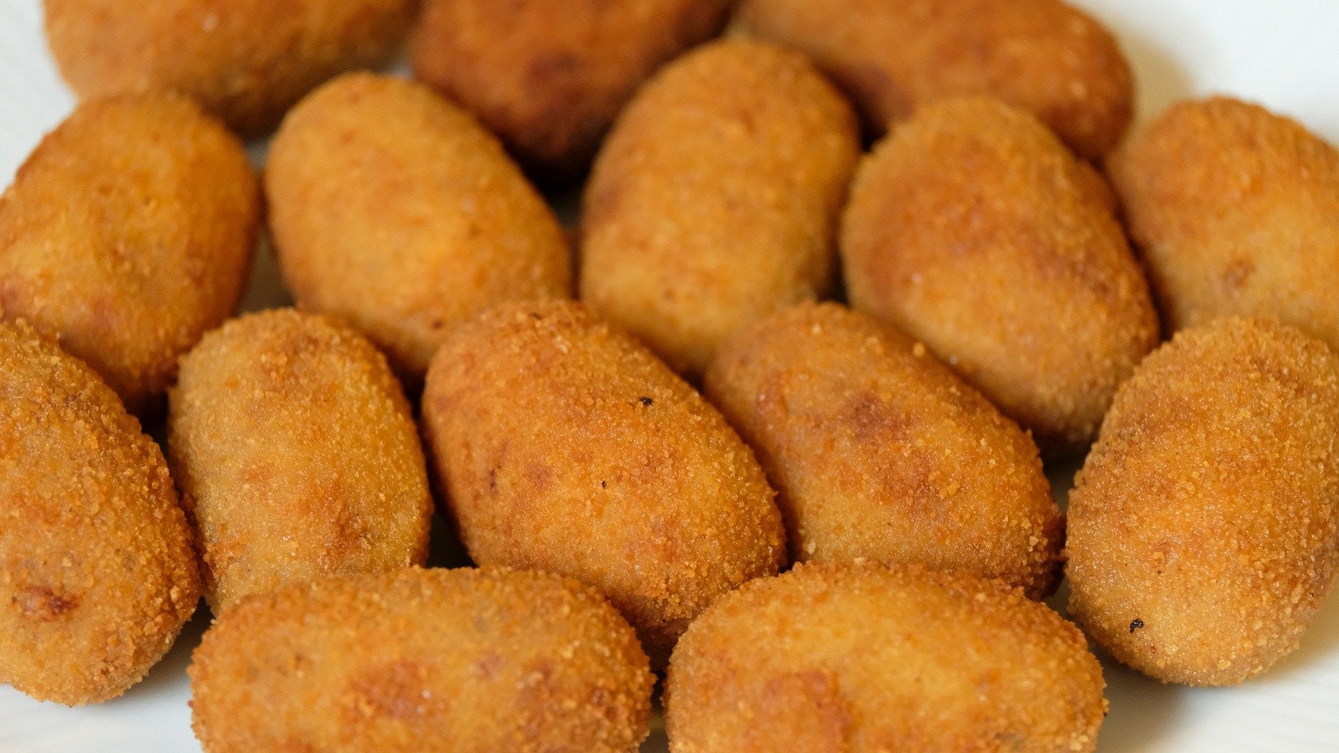 Una mujer droga a su marido con una croqueta para extraer 27.000 euros de sus cuentas Una mujer droga a su marido con una croqueta para extraer 27.000 euros de sus cuentas