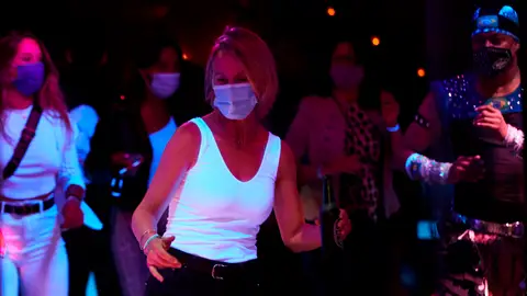 Cierre del ocio nocturno en Cataluña ante el aumento de contagios Cierre del ocio nocturno en Cataluña ante el aumento de contagios