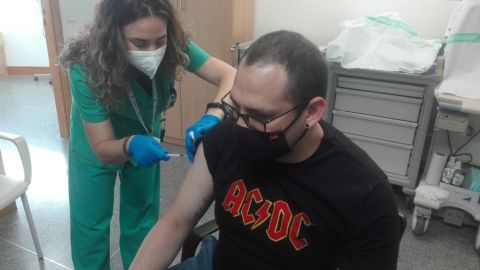Una de las personas que se han vacunado hoy en Ciudad Real