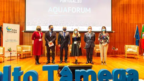 Baltar destaca o peso da administración pública e da iniciativa privada “na nova política termal" Manuel baltar en Aquaforum