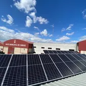 Chiclana comienza a instalar placas fotovoltaicas en los edificios municipales Chiclana comienza a instalar placas fotovoltaicas en los edificios municipales