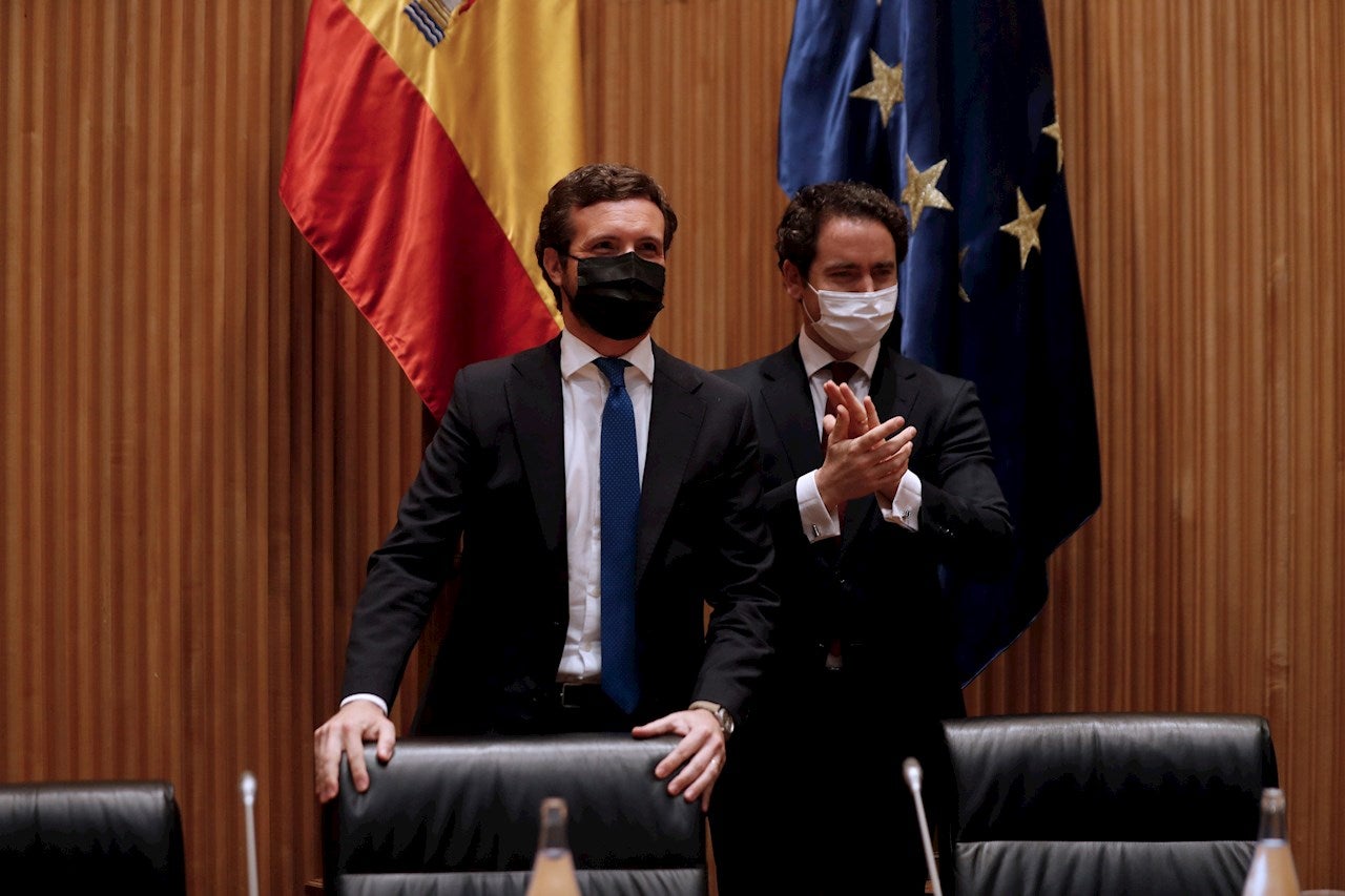 Pablo Casado acusa a Pedro Sánchez de dar un golpe de gracia a la legalidad con los indultos Pablo Casado acusa a Pedro Sánchez de dar un golpe de gracia a la legalidad con los indultos