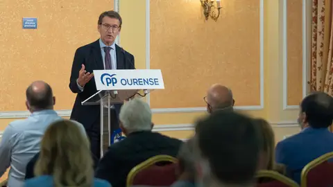Feijóo fixa como prioridade o apoio ás familias Feijoo en Ourense