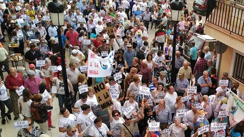 Movilizaciones contra tierras raras Movilizaciones contra tierras raras