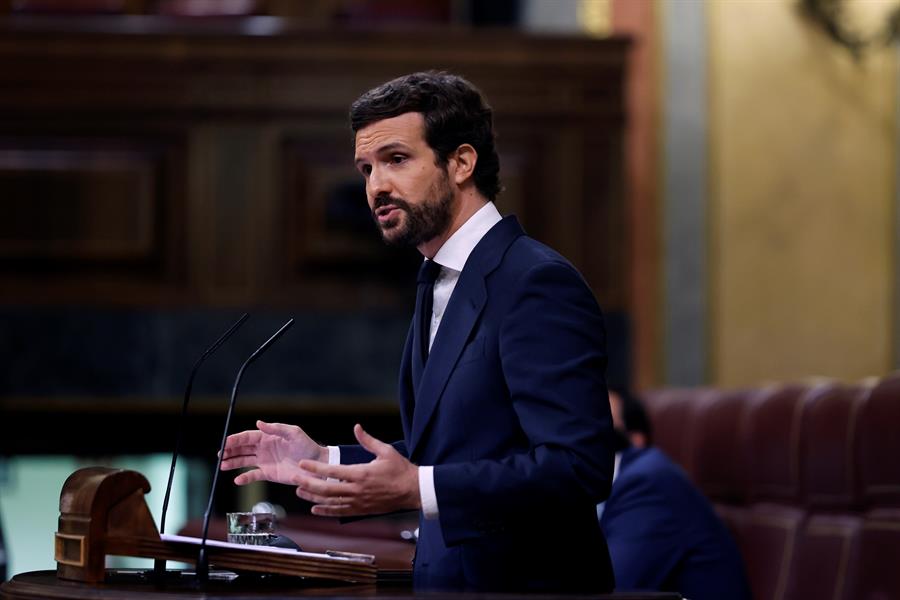 Persona física y un señor de Murcia: "Pablo Casado tiene cabeza de viejo y cuerpo de joven" Persona física y un señor de Murcia: "Pablo Casado tiene cabeza de viejo y cuerpo de joven"