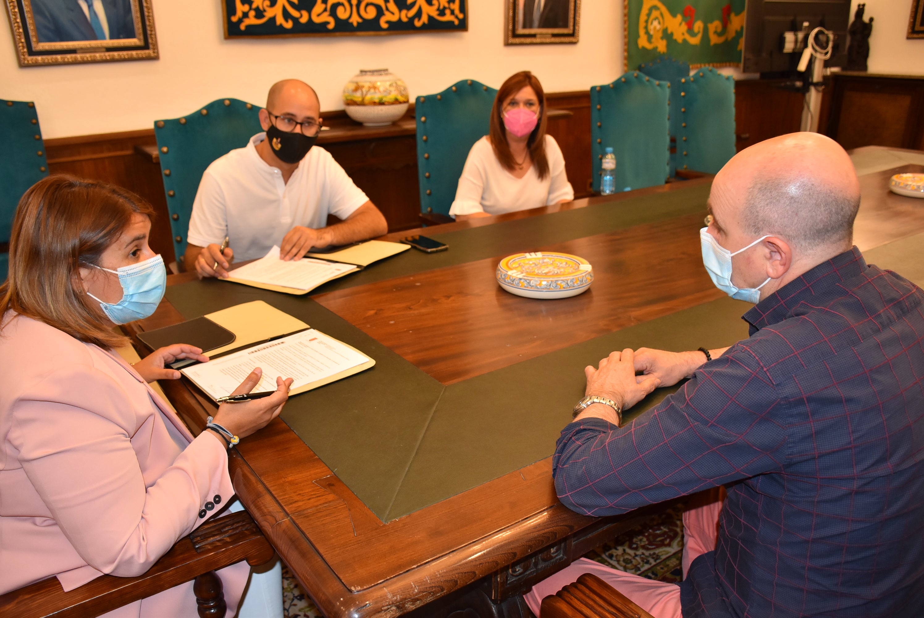 Firmado un nuevo convenio de apoyo al sector hostelero Firmado un nuevo convenio de apoyo al sector hostelero