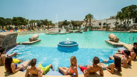 Terra Mítica reabre sus puertas. Terra Mítica reabre sus puertas.