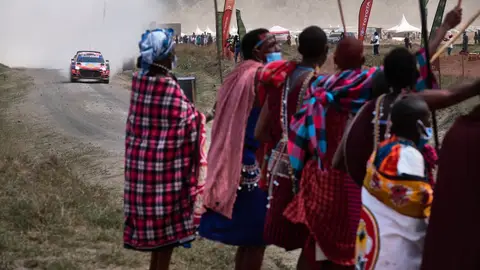 Dani Sordo en el Rally Safari Dani Sordo en el Rally Safari