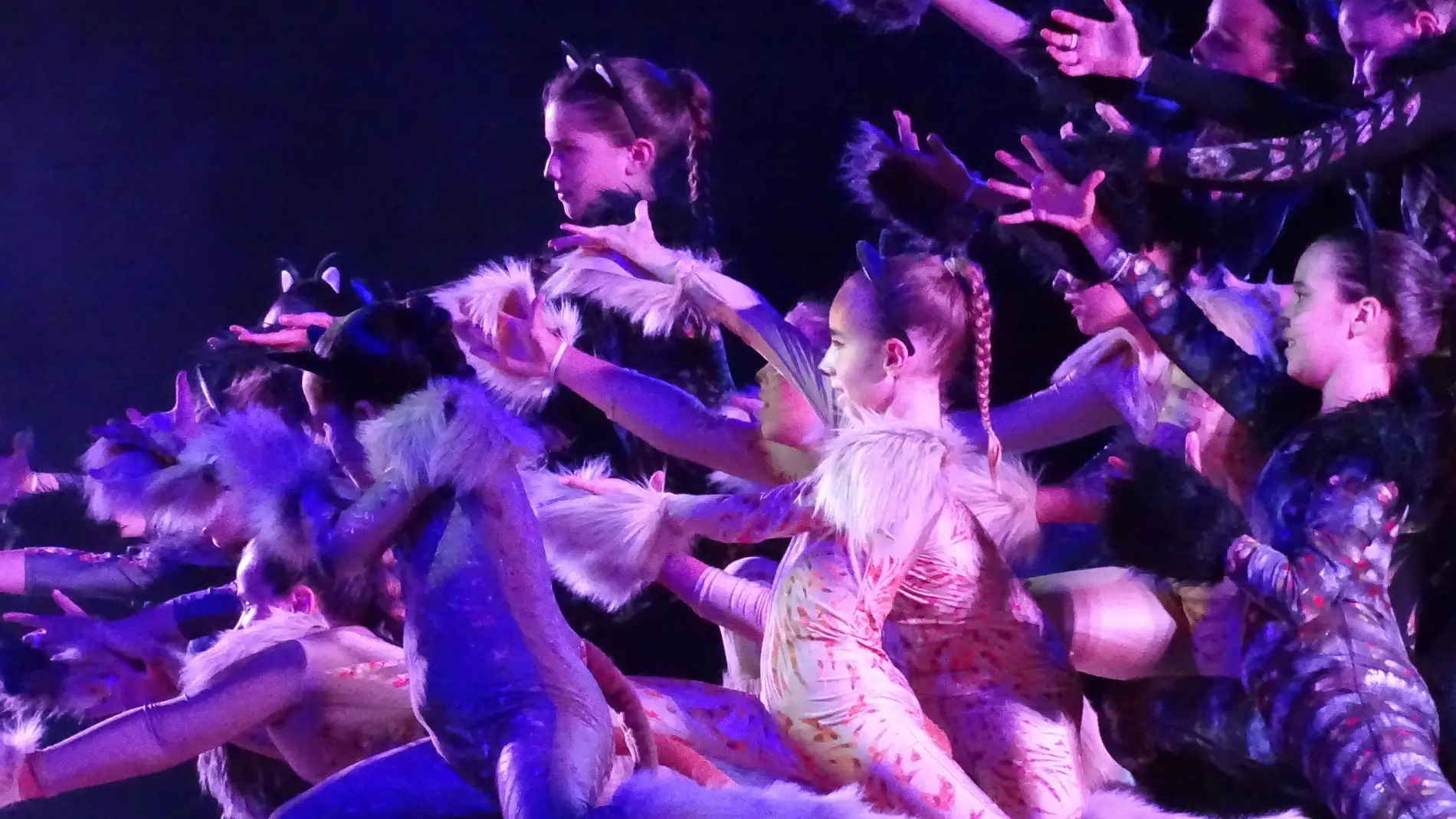 La Escuela de Danza María Mota sumerge a Quintanar en la magia de los musicales
