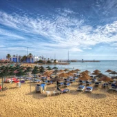 Imagen de archivo de una playa de Marbella Imagen de archivo de una playa de Marbella