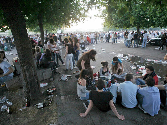 Ashotur pide más vigilancia de los botellones Ashotur pide más vigilancia de los botellones