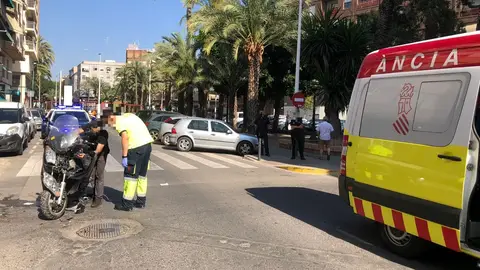 Motocicleta implicada en el accidente en el lugar en el que se ha producido. Motocicleta implicada en el accidente en el lugar en el que se ha producido.