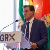 Luis Salvador dimite de su cargo como alcalde del Ayuntamiento de la capital de Granada