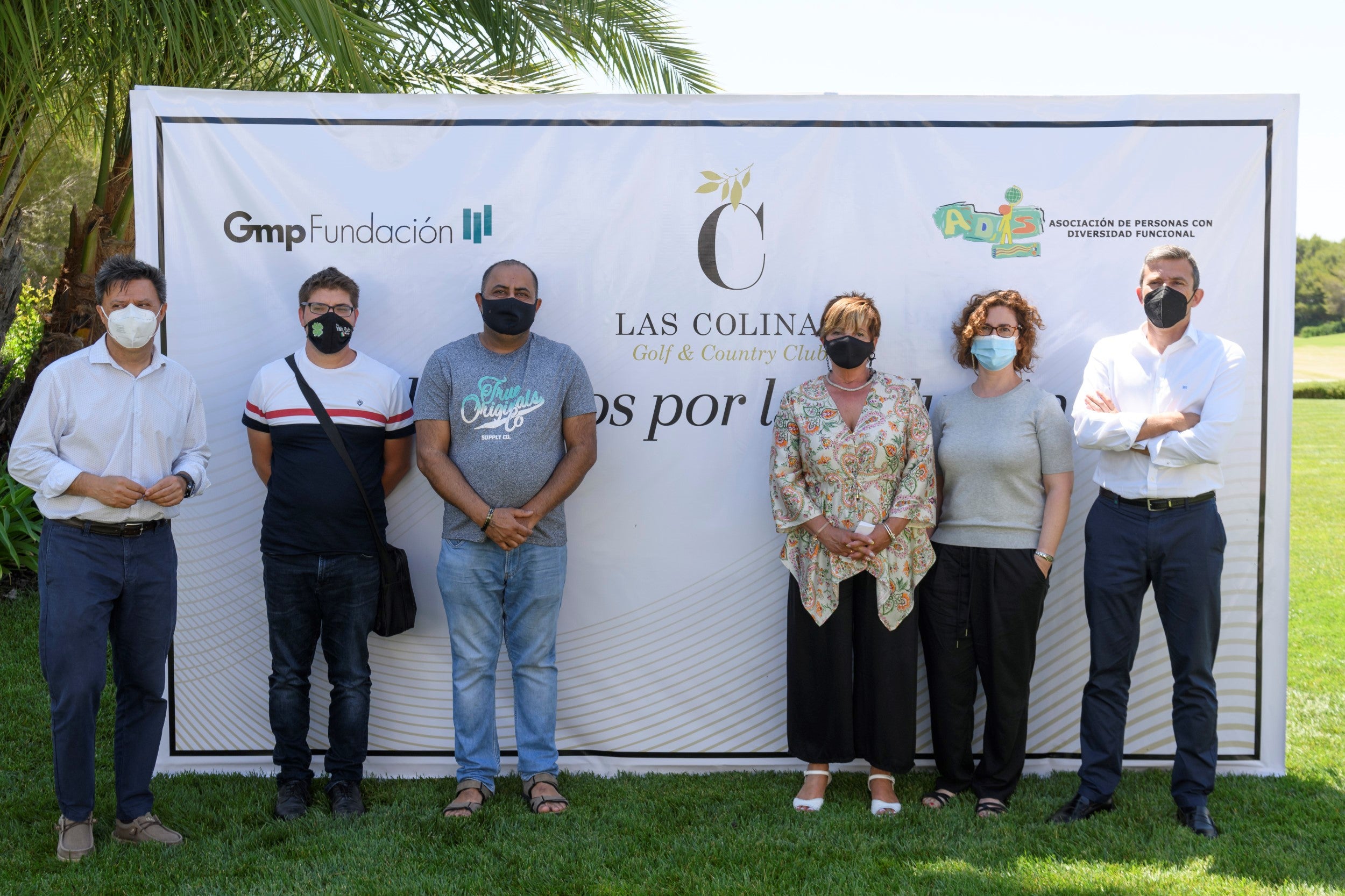 El proyecto “Alimentos por la Inclusión” de Las Colinas Golf & Country Club y Fundación Gmp apoyará a 26 familias de la Vega Baja en situación de vulnerabilidad El proyecto “Alimentos por la Inclusión” de Las Colinas Golf & Country Club y Fundación Gmp apoyará a 26 familias de la Vega Baja en situación de vulnerabilidad