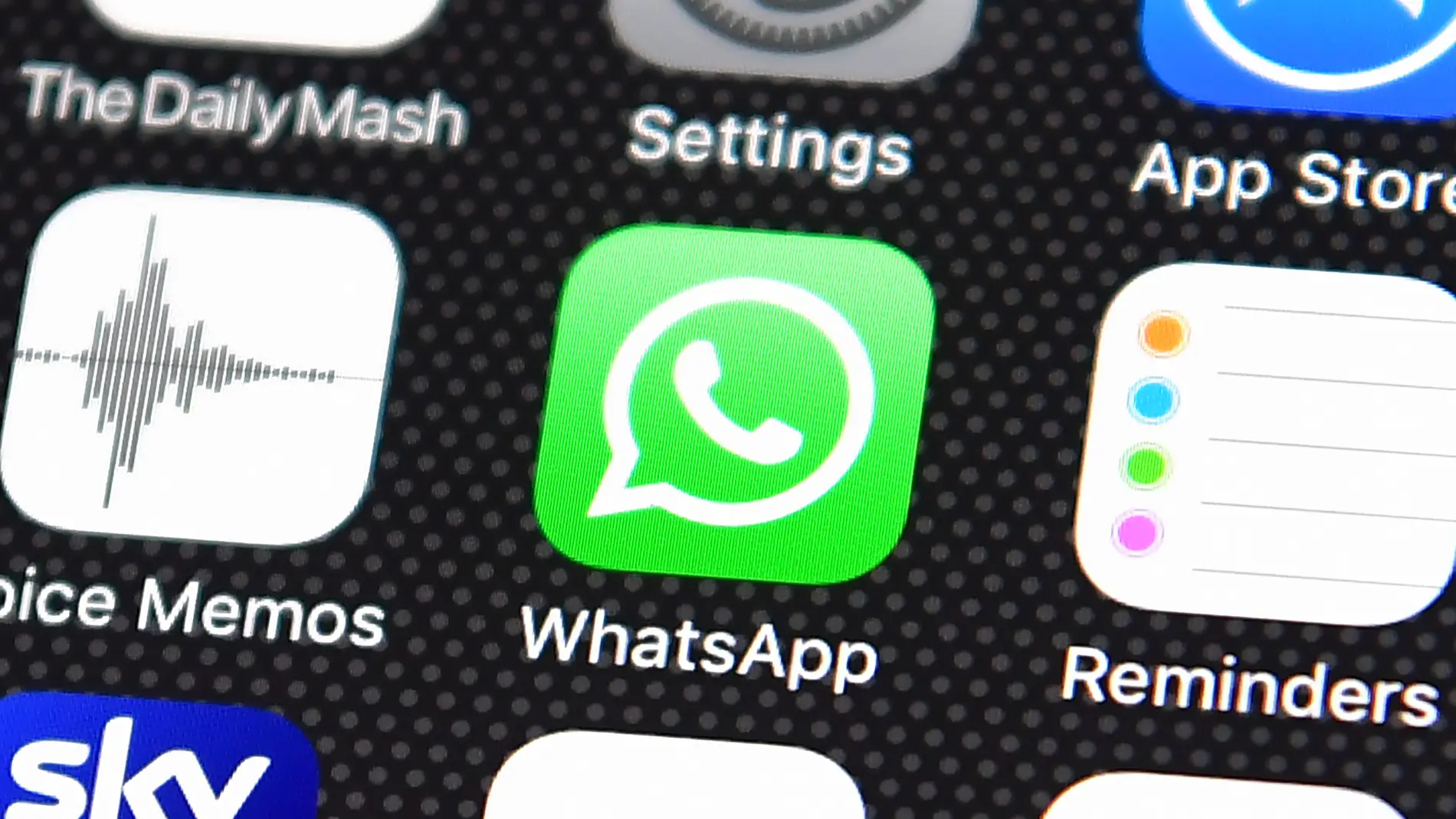Mesa de Redacción: ¿Dónde van a parar los mensajes borrados de Whatsapp?