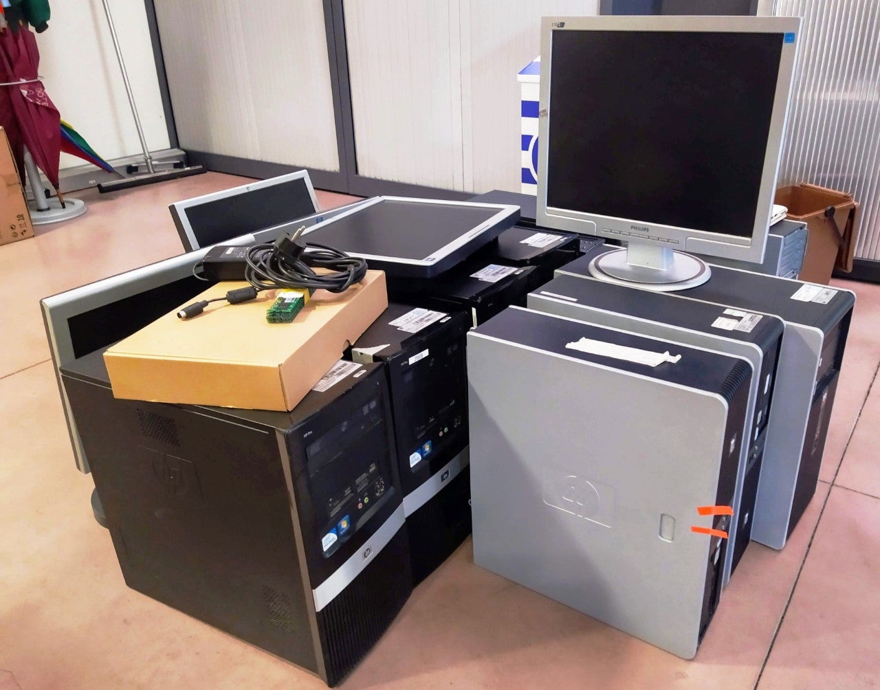 La iniciativa ‘Rapacín Online’ entrega 69 equipos informáticos reutilizados La iniciativa ‘Rapacín Online’ entrega 69 equipos informáticos reutilizados