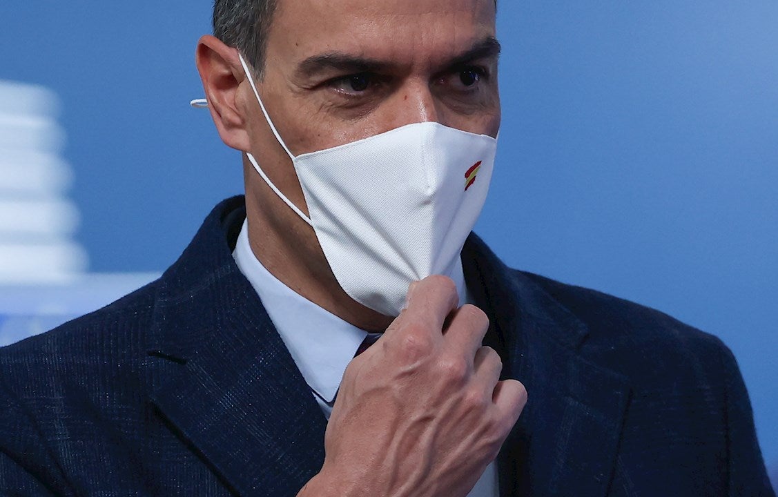 Las preguntas de Amón: ¿Cuándo va a avenirse Sánchez a conceder una entrevista a un medio ajeno a su hábitat confortable? Las preguntas de Amón: ¿Cuándo va a avenirse Sánchez a conceder una entrevista a un medio ajeno a su hábitat confortable?