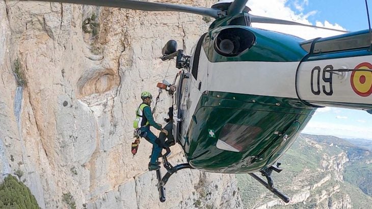 Muere un corredor de 22 años tras caer por un barranco en el Pirineo oscense Muere un corredor de 22 años tras caer por un barranco en el Pirineo oscense