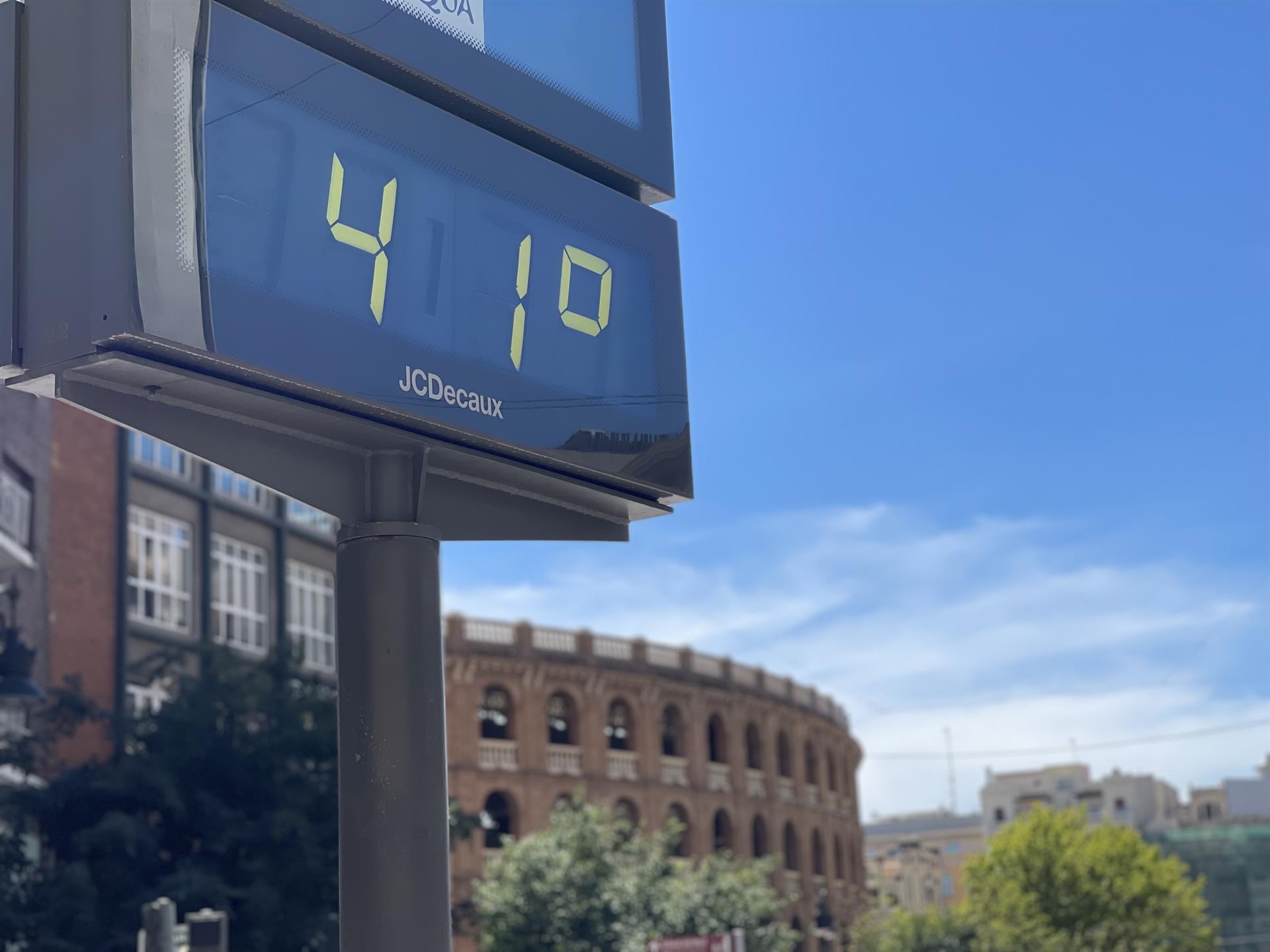 La Conselleria de Sanidad activa este lunes la alerta sanitaria de riesgo extremo por altas temperaturas en las comarcas del Vinalopó La Conselleria de Sanidad activa este lunes la alerta sanitaria de riesgo extremo por altas temperaturas en las comarcas del Vinalopó