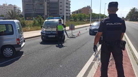 Control de la Polic&iacute;a Nacional en Elche.