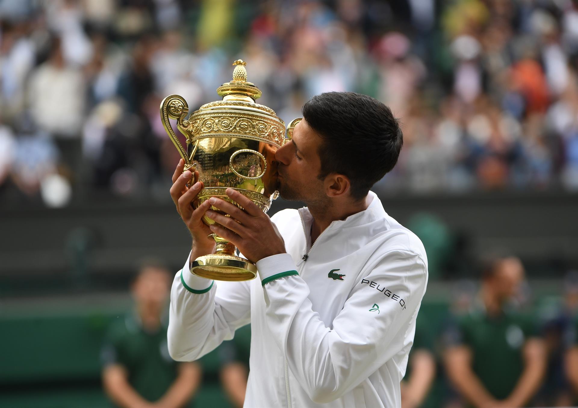 Djokovic alcanza el trono de Federer y Nadal Djokovic alcanza el trono de Federer y Nadal