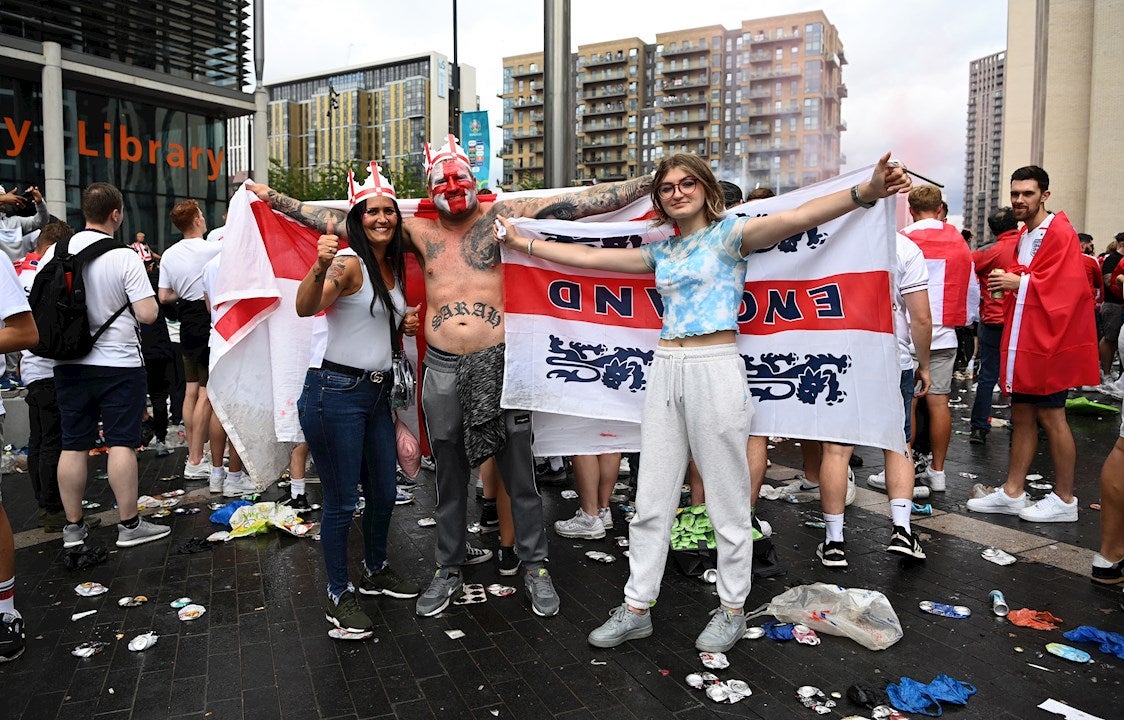 Las imágenes de la final de la Eurocopa que avergüenzan a Inglaterra Las imágenes de la final de la Eurocopa que avergüenzan a Inglaterra