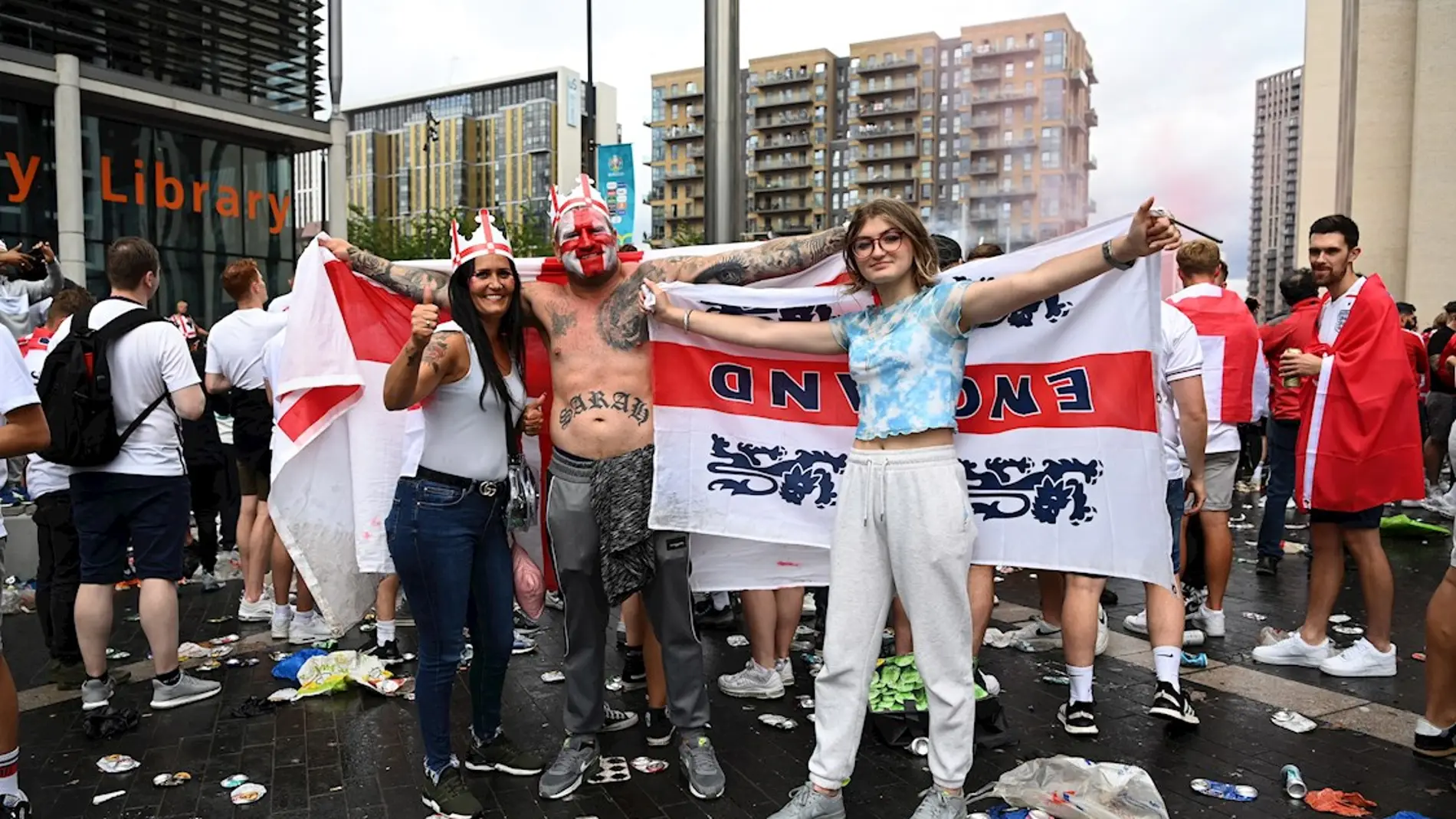 Las imágenes de la final de la Eurocopa que avergüenzan a Inglaterra