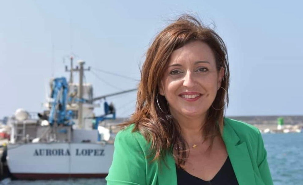 Angeles López Cano: " Se simplifica la burocracia para la modernización de un sector esencial como es el pesquero. Se incluye como novedad inversiones para embarcaciones y modernización de las mismas así como el fomento del turismo pesquero". Angeles López Cano: " Se simplifica la burocracia para la modernización de un sector esencial como es el pesquero. Se incluye como novedad inversiones para embarcaciones y modernización de las mismas así como el fomento del turismo pesquero".