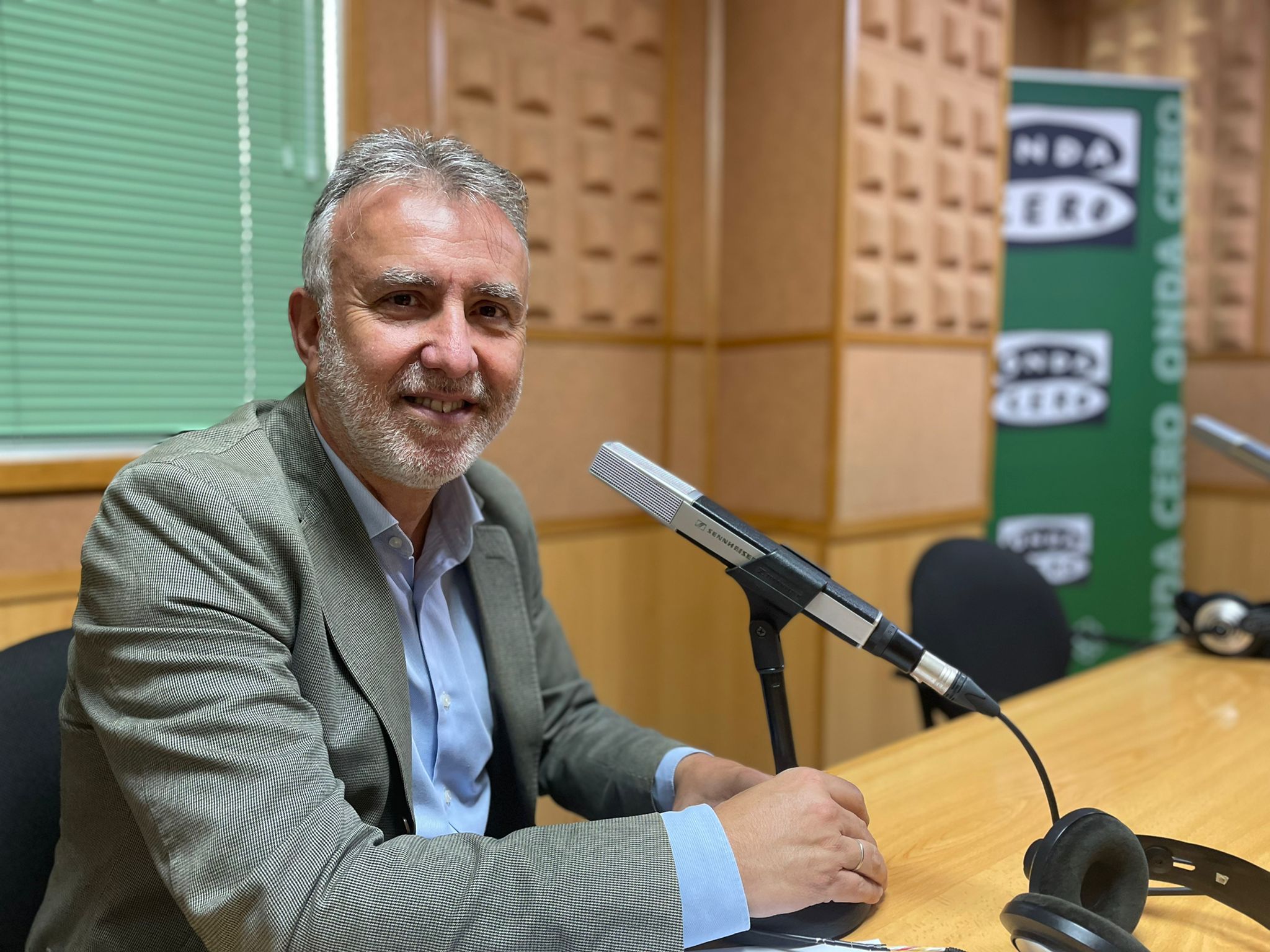 Ángel Víctor Torres, presidente de Canarias: "El volcán ha emitido 20.000 toneladas de dióxido de azufre hasta el momento" Ángel Víctor Torres, presidente de Canarias: "El volcán ha emitido 20.000 toneladas de dióxido de azufre hasta el momento"