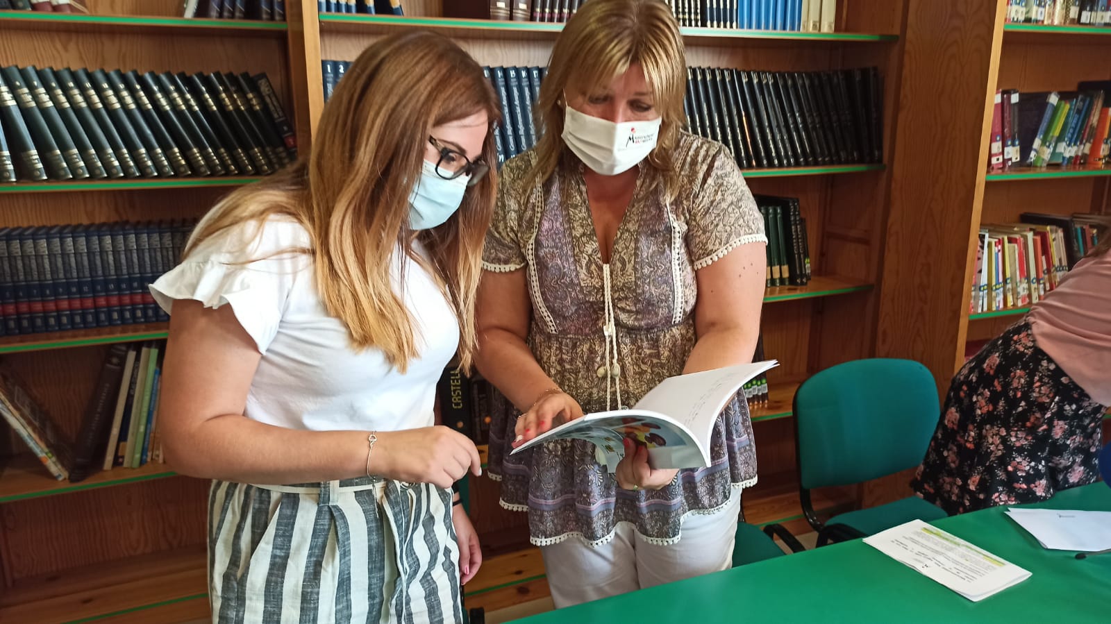 La Mancomunidad Bajo Segura edita un libro con 50 cartas de la campaña dirigida a residentes internacionales La Mancomunidad Bajo Segura edita un libro con 50 cartas de la campaña dirigida a residentes internacionales